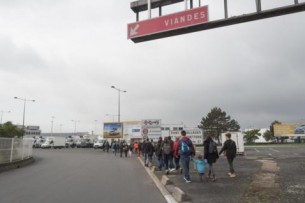 Julie Chovin Rungis : territoire désert la journée, ville en pleine ébullition la nuit