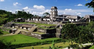 Le site de Palenque au Mexique fut pris par certains pour la cité perdue de l'Atlantide.