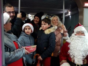 Même le père Noël prend le bus...